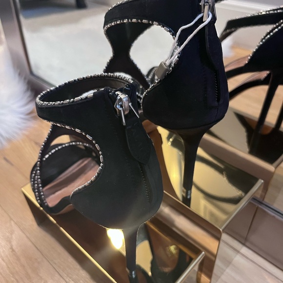 Alaïa Black Suede Heels - Picture 6 of 10